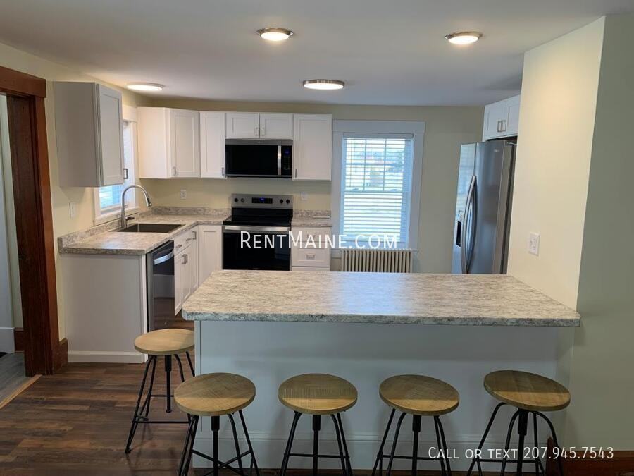 54 Western Ave - Photo 2 of 34