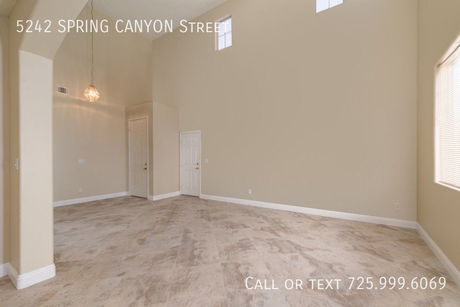 5242 Spring Canyon St - Photo 4 of 23