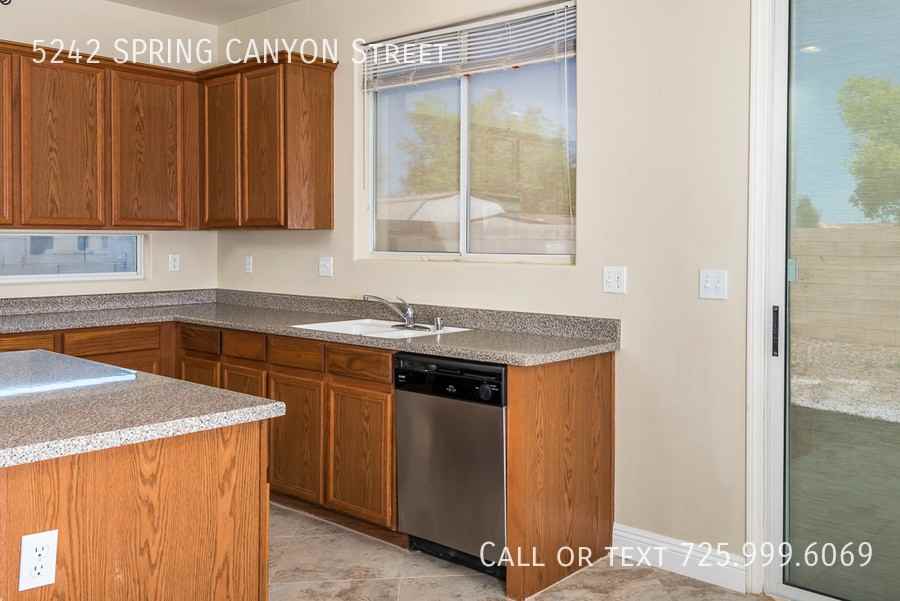5242 Spring Canyon St - Photo 7 of 23