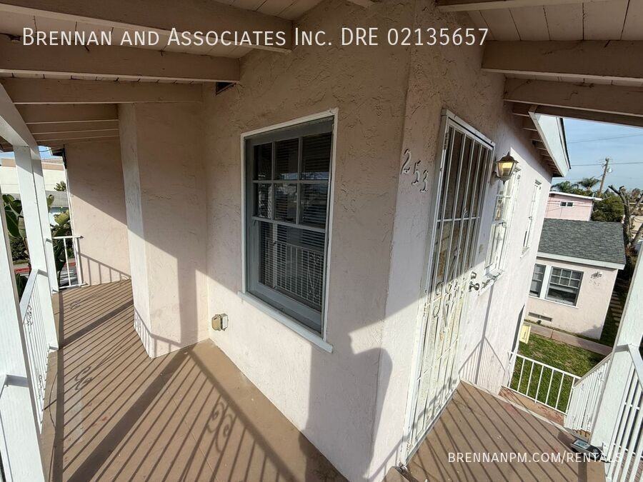 253 Church Ave - Photo 2 of 25