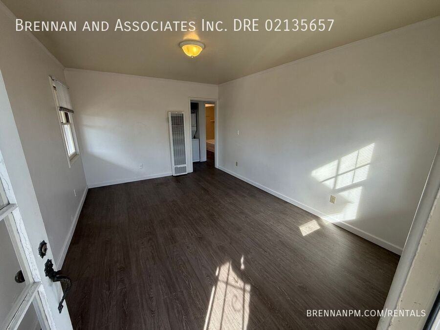 253 Church Ave - Photo 4 of 25