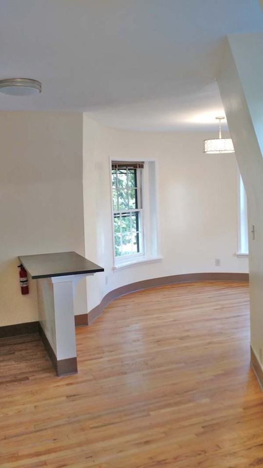 821 N Carolina Ave Se #301 - Photo 4 of 7