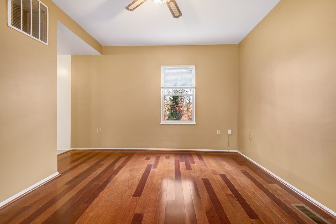 2705 24th St Ne - Photo 3 of 24