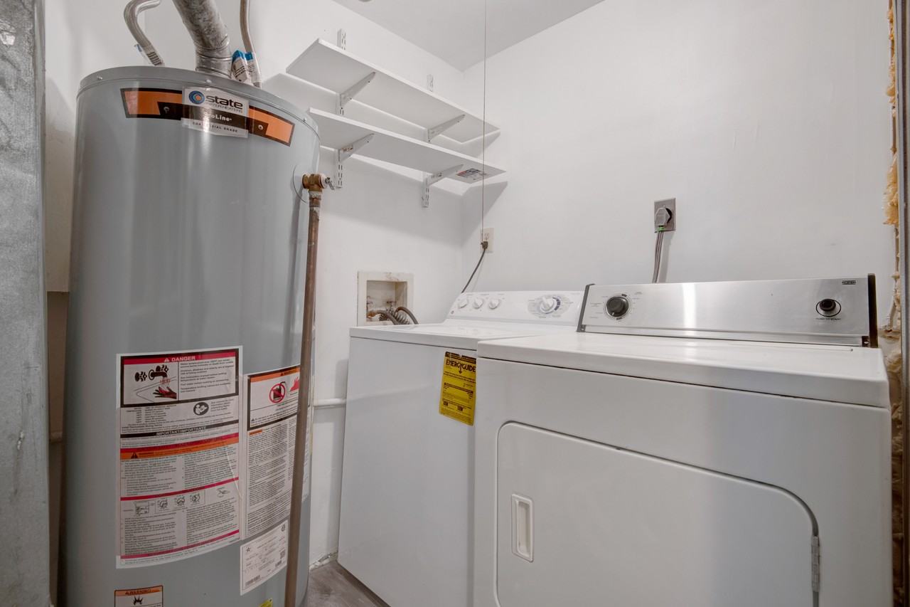 2705 24th St Ne - Photo 6 of 24