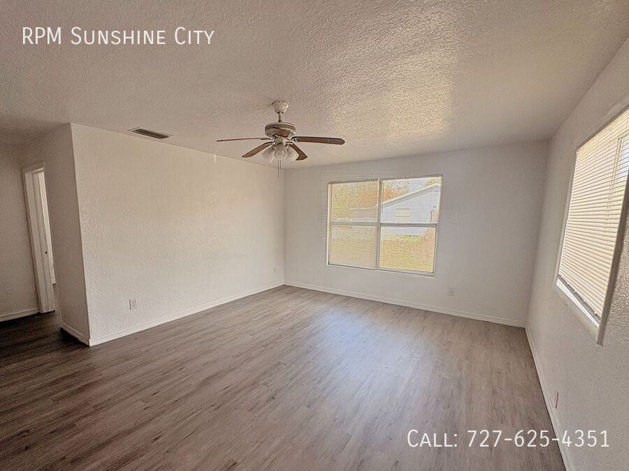 3106 Orient Rd - Photo 3 of 10