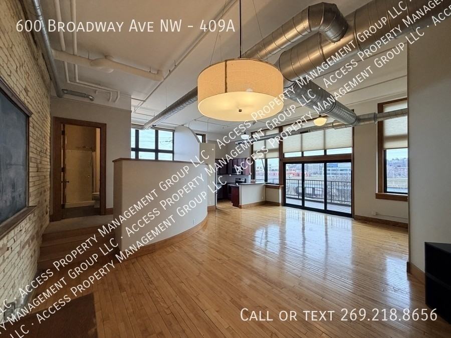 600 Broadway Ave Nw #409A - Photo 6 of 38