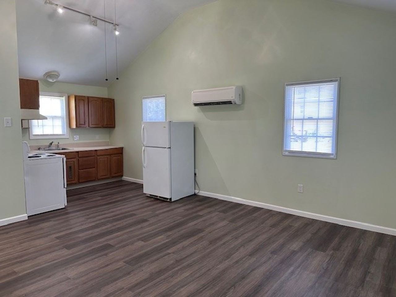 153 Fisher Ave - Photo 3 of 9