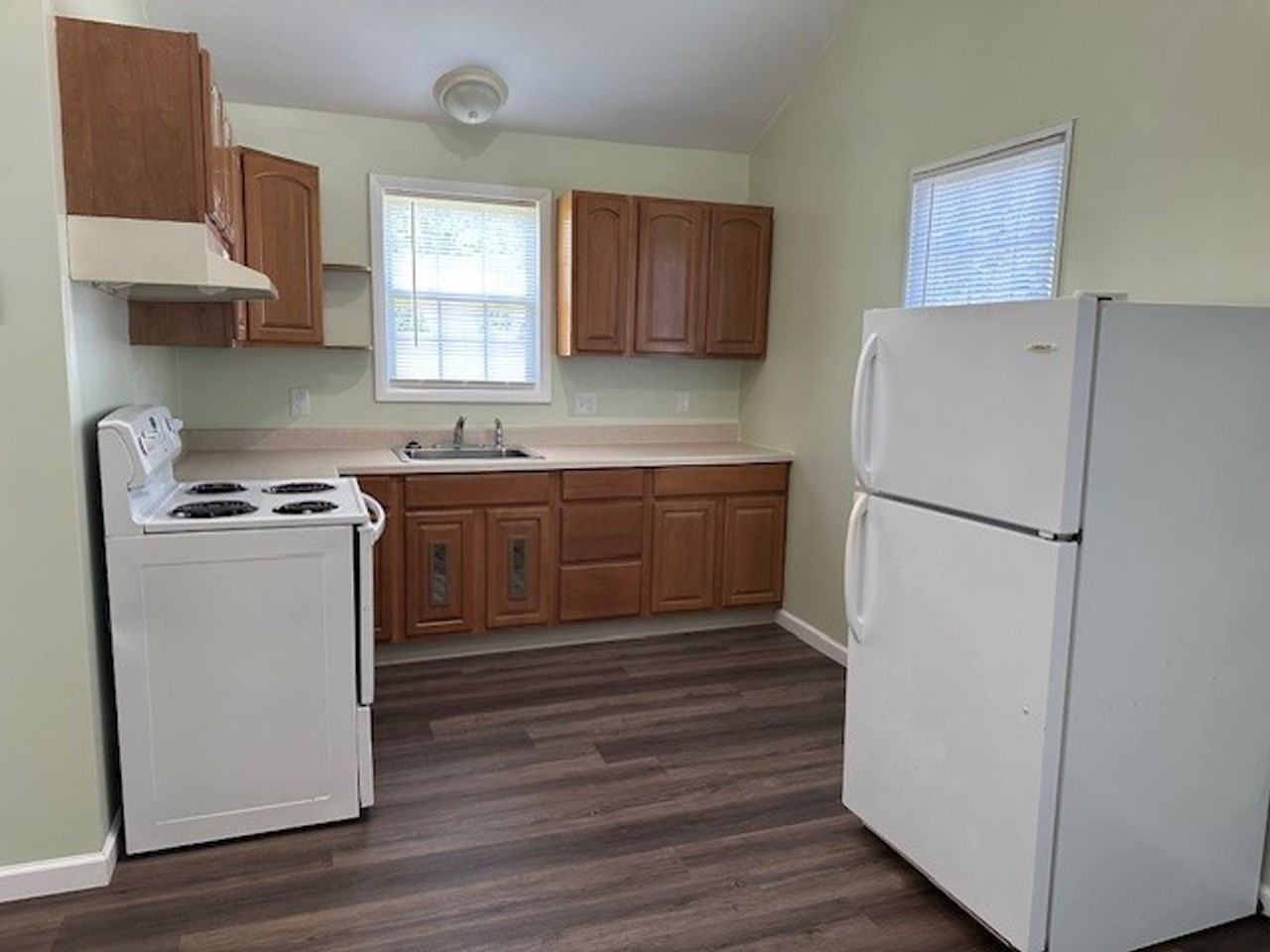 153 Fisher Ave - Photo 4 of 9