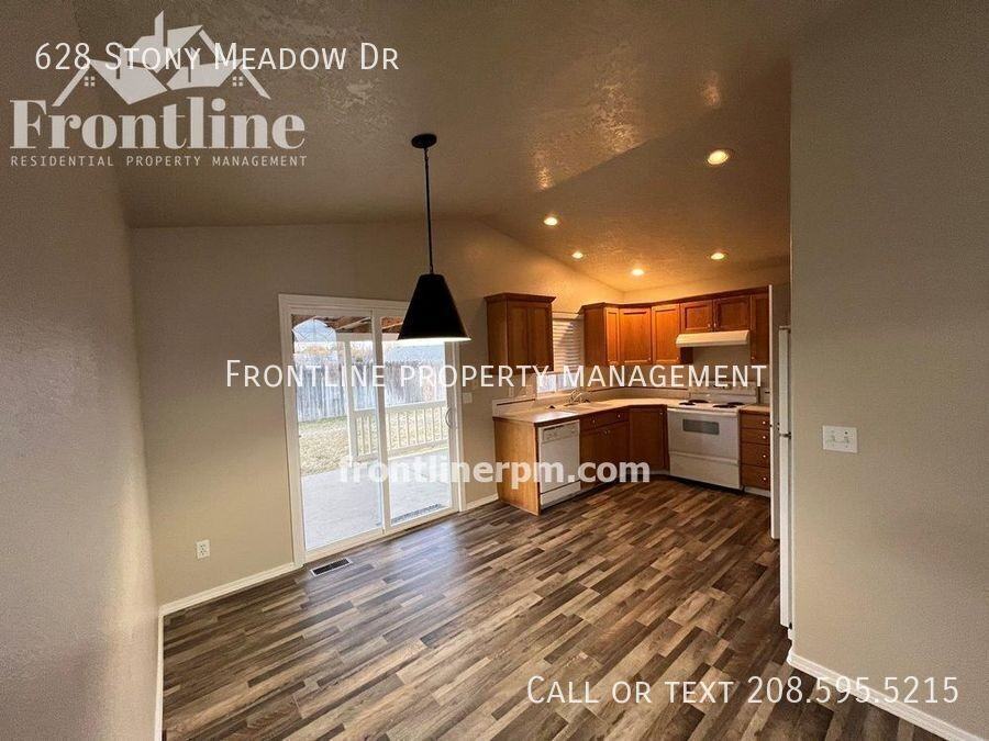 628 Stony Meadow Dr - Photo 4 of 17