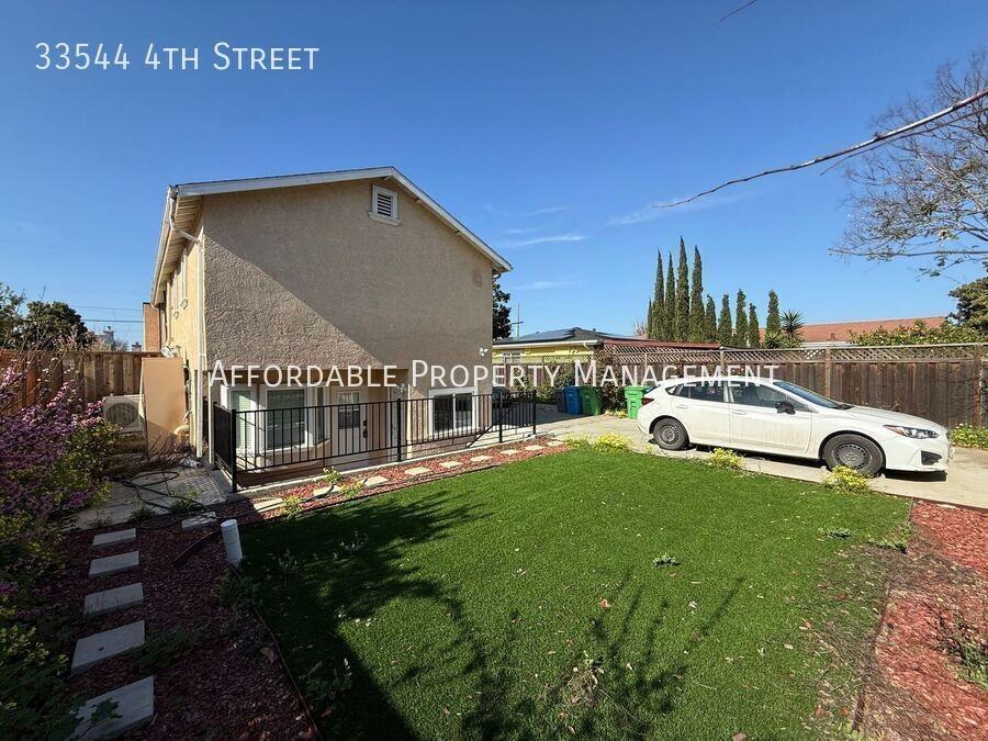 33544 4th St - Photo 2 of 18