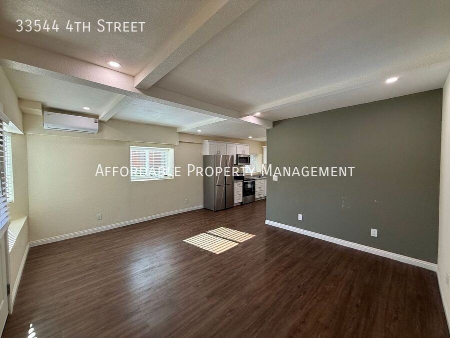 33544 4th St - Photo 5 of 18