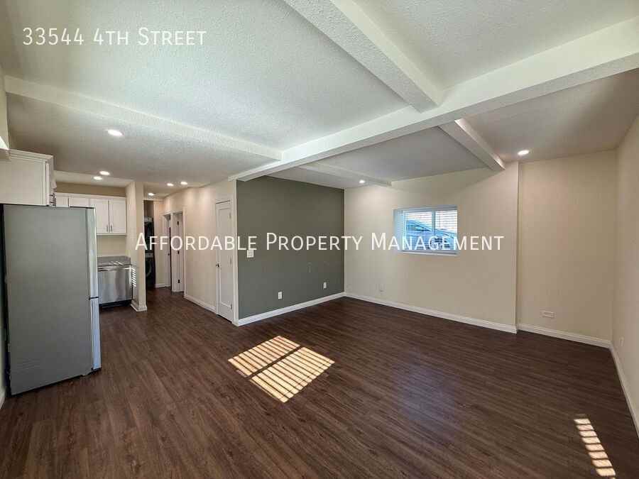 33544 4th St - Photo 6 of 18