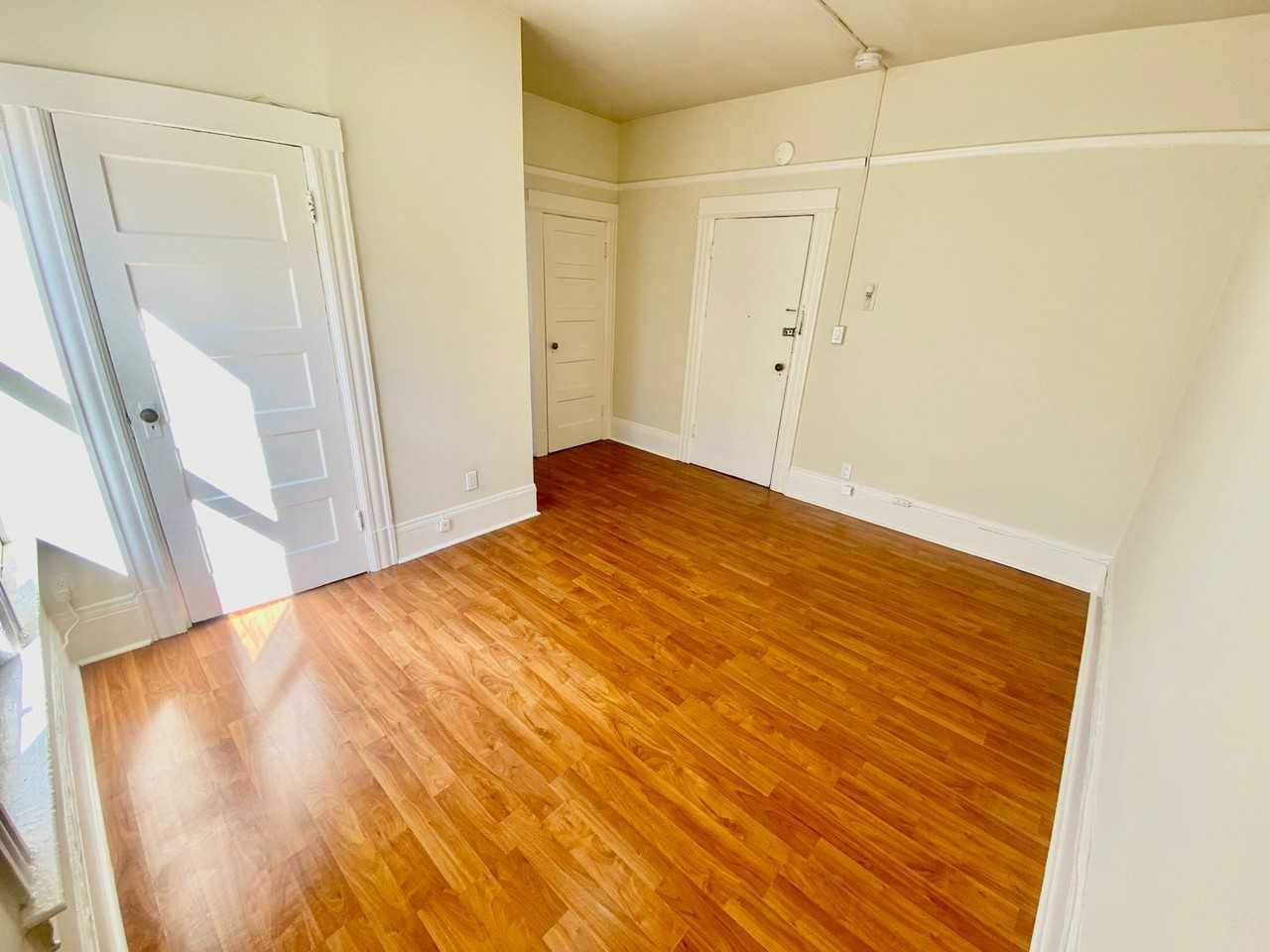 1720 Pacific Ave #22 - Photo 5 of 19