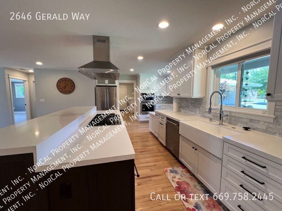 2646 Gerald Way - Photo 4 of 32