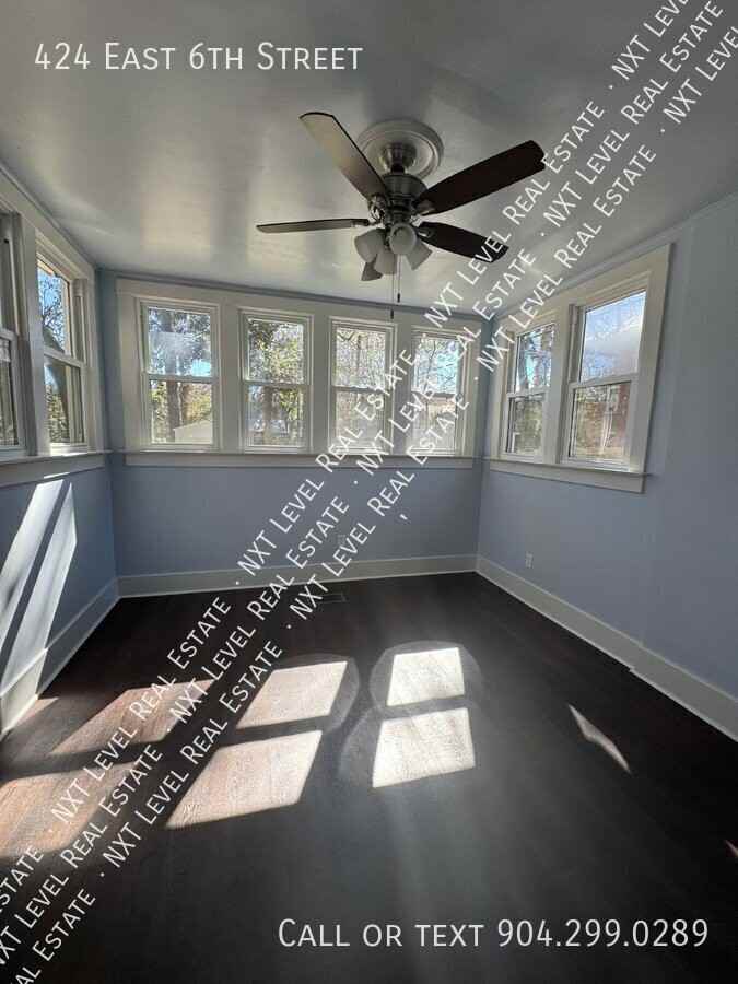 424 E 6th St - Photo 4 of 19