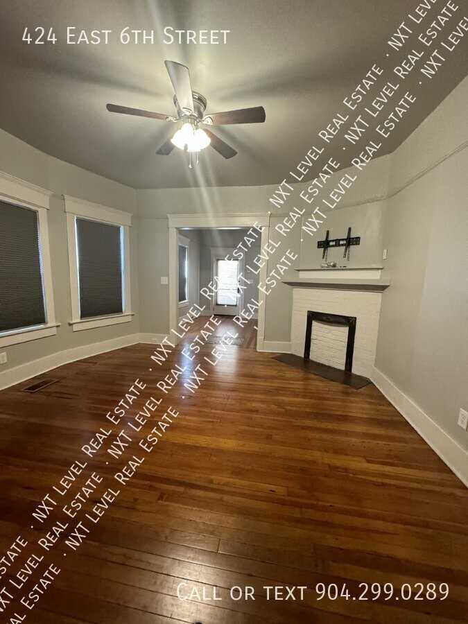 424 E 6th St - Photo 7 of 19