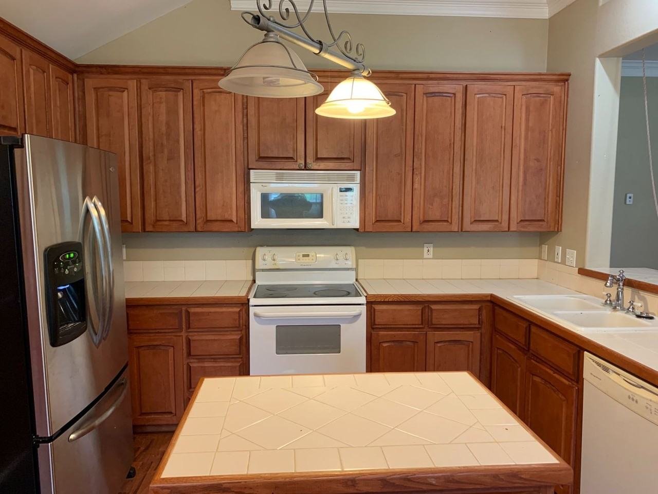 8811 Laurel Rdg - Photo 4 of 11