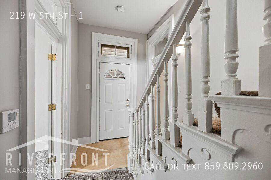 219 W 5th St #1 - Photo 4 of 27