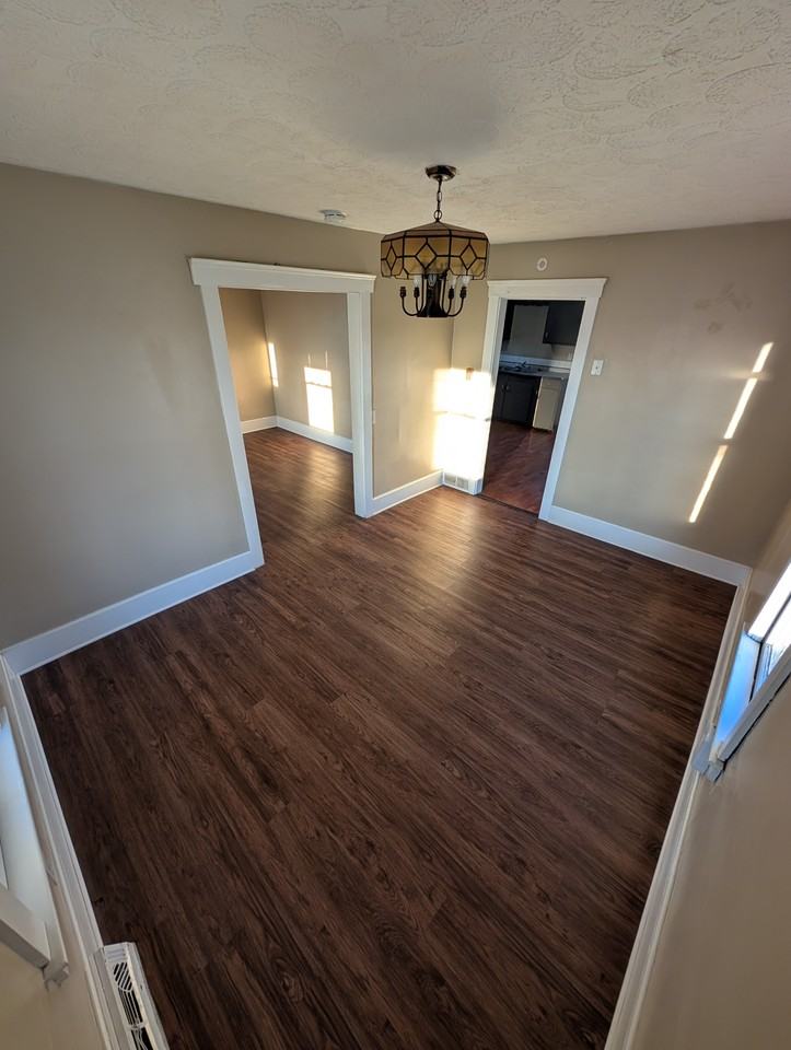 218 Winckles St - Photo 2 of 8