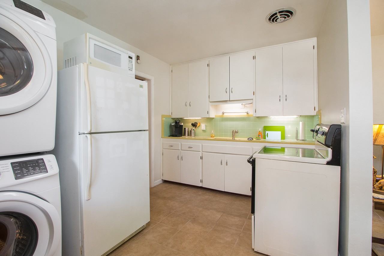 111 Nw 21st St #111 - Photo 4 of 8