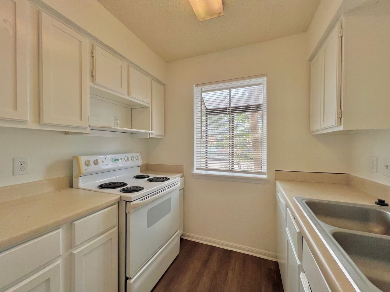 8704 Schick Rd #B - Photo 7 of 16