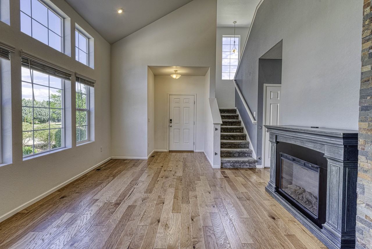 1154 Telleen Ave - Photo 3 of 20