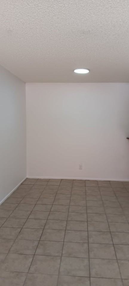 272 W Viola St #3 - Photo 3 of 19
