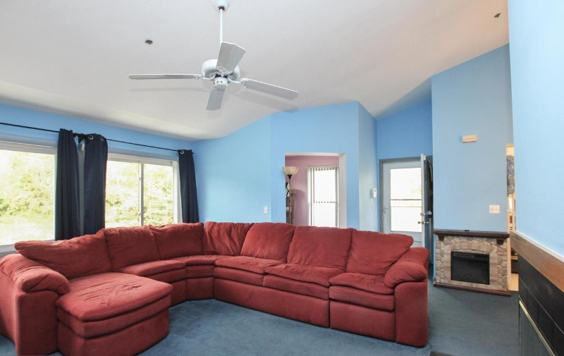 401 Margit Ct - Photo 2 of 15