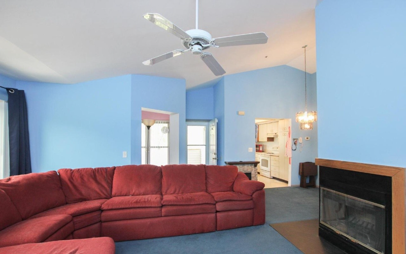 401 Margit Ct - Photo 4 of 15