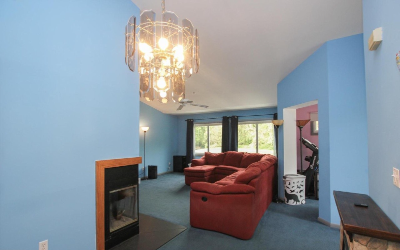 401 Margit Ct - Photo 7 of 15