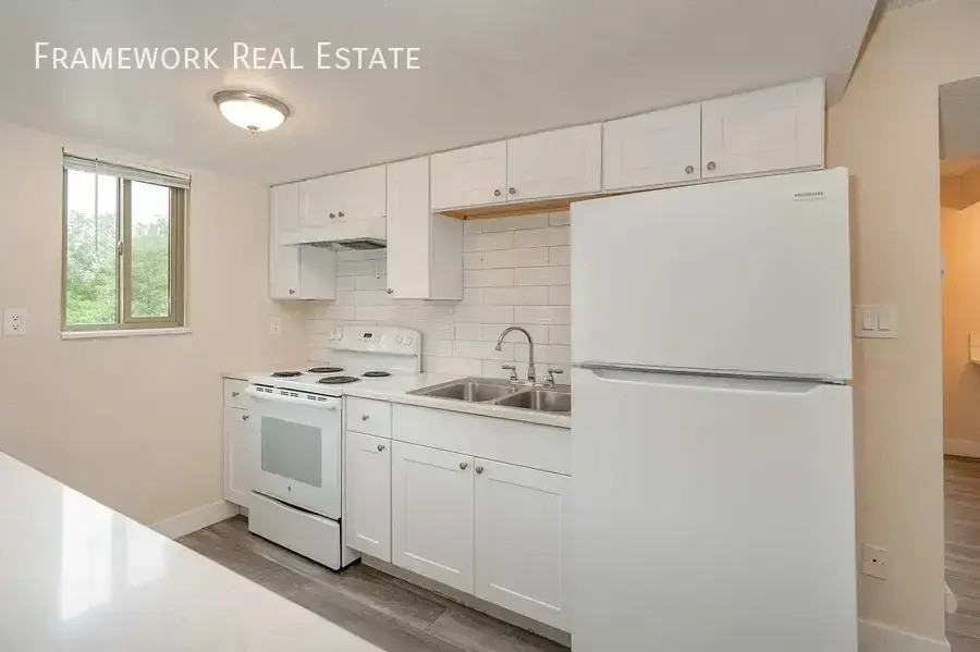 1380 W Mississippi Ave #205 - Photo 5 of 29