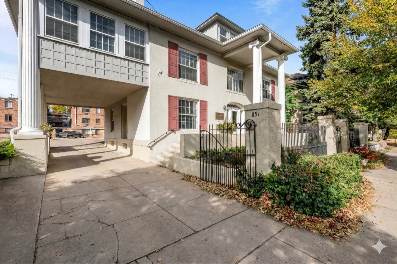 851 Clarkson - Hello Office - Photo 2 of 34