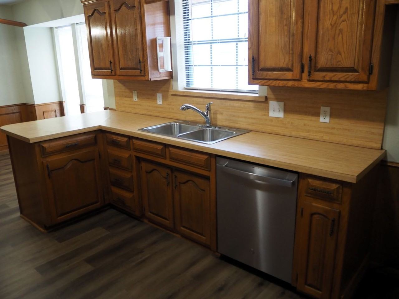 1934 Maxwell Dr - Photo 6 of 26