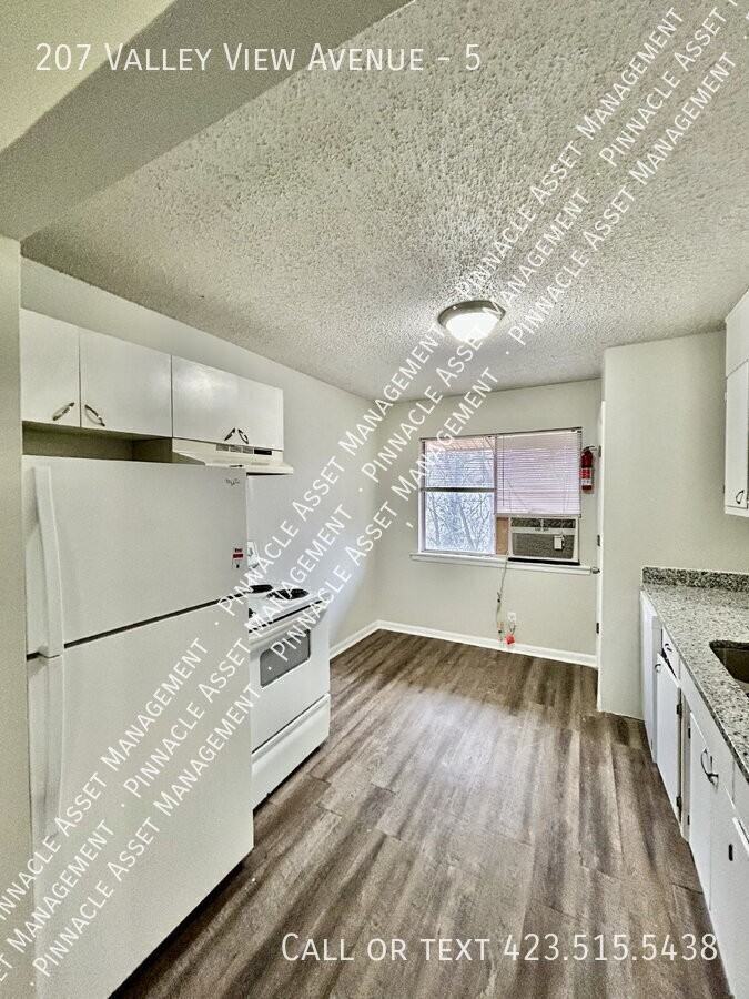 207 Valley View Ave #5 - Photo 2 of 22