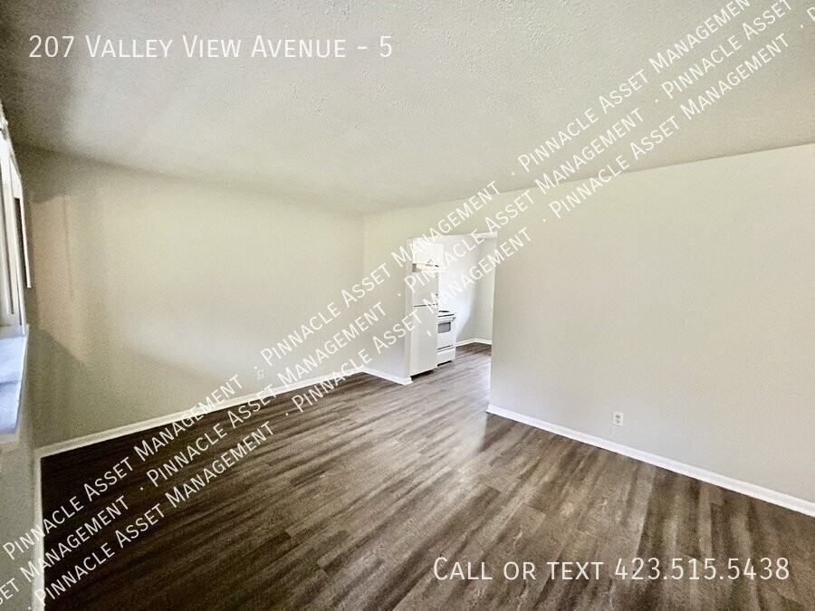 207 Valley View Ave #5 - Photo 4 of 22