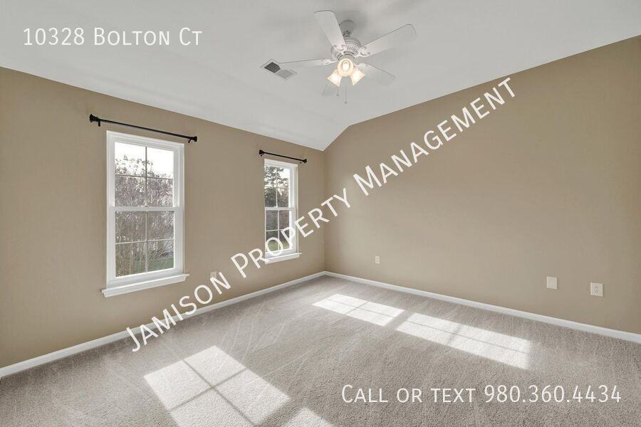 10328 Bolton Ct - Photo 2 of 35