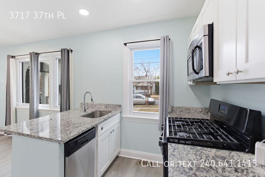 3717 37th Pl - Photo 4 of 16