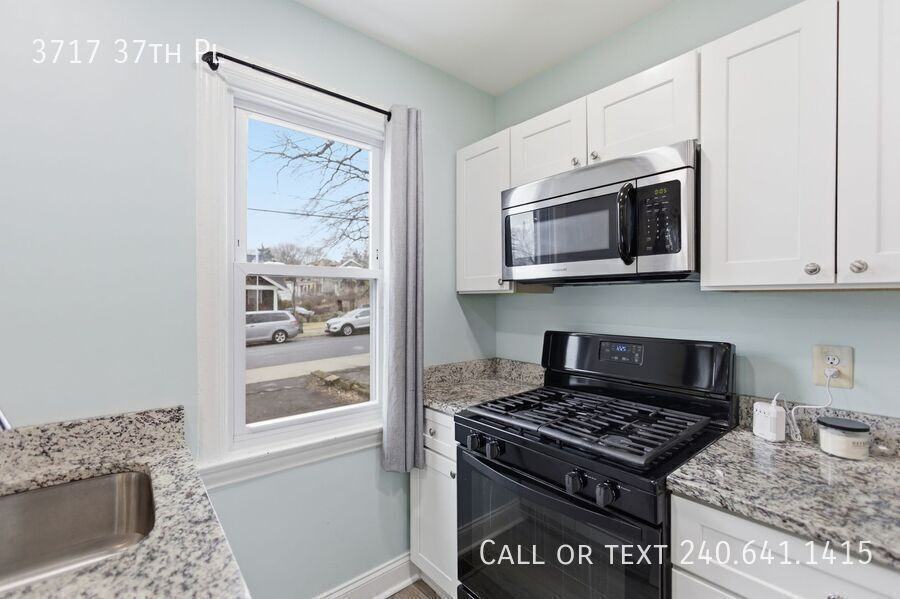 3717 37th Pl - Photo 5 of 16