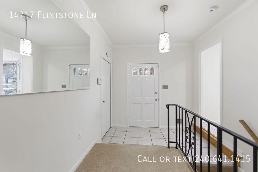 14717 Flintstone Ln - Photo 2 of 33