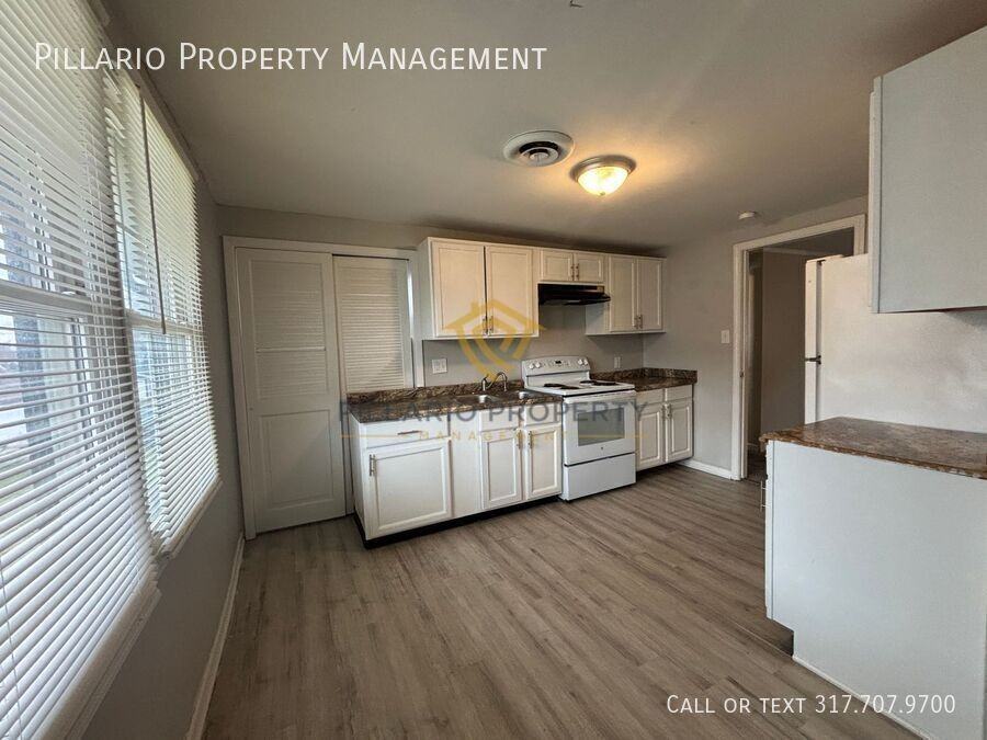 2422 Coyner Ave - Photo 6 of 9