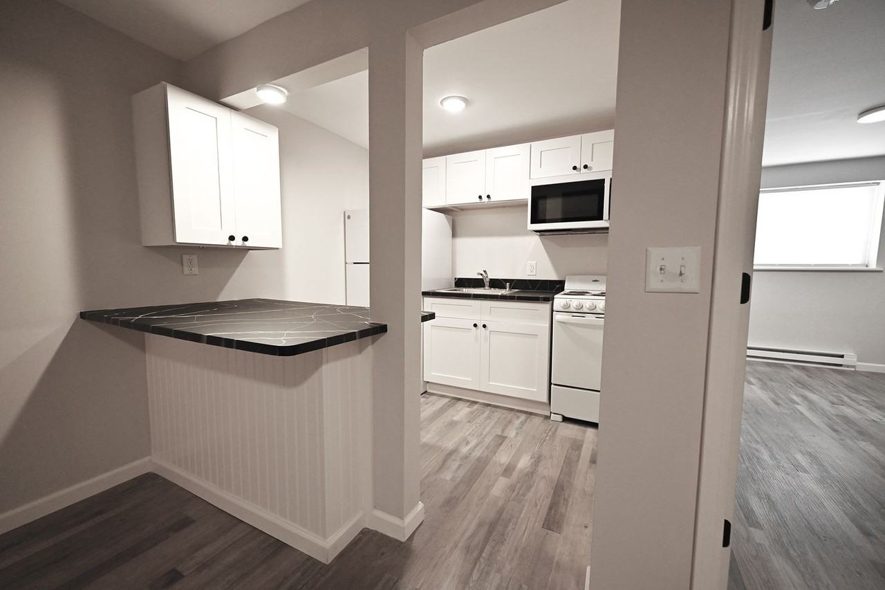 227 Hillside Cir #2 - Photo 4 of 15