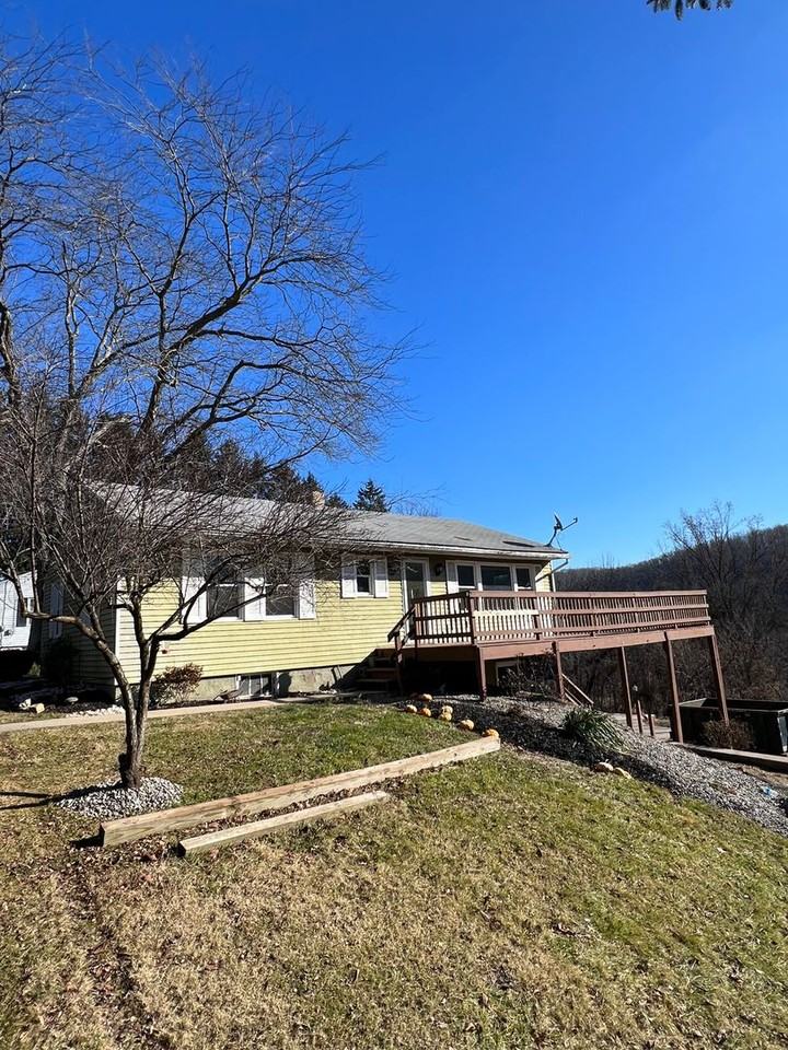 505 Royal Manor Rd #505 - Photo 2 of 11