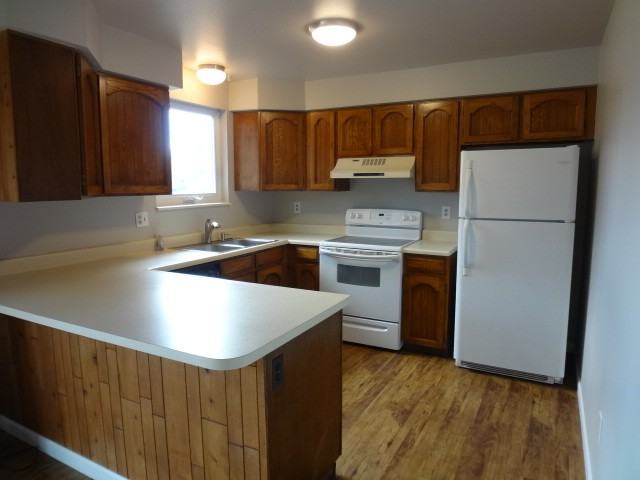 607 Homestead Ct - Photo 3 of 19