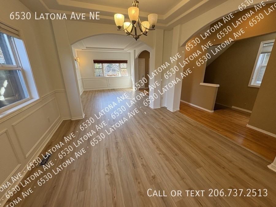 6530 Latona Ave Ne - Photo 3 of 12