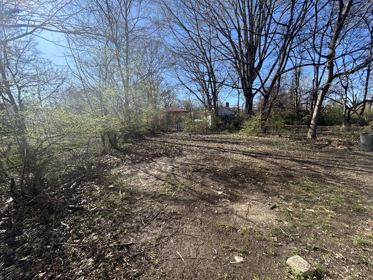 895 Kney St - Photo 5 of 30