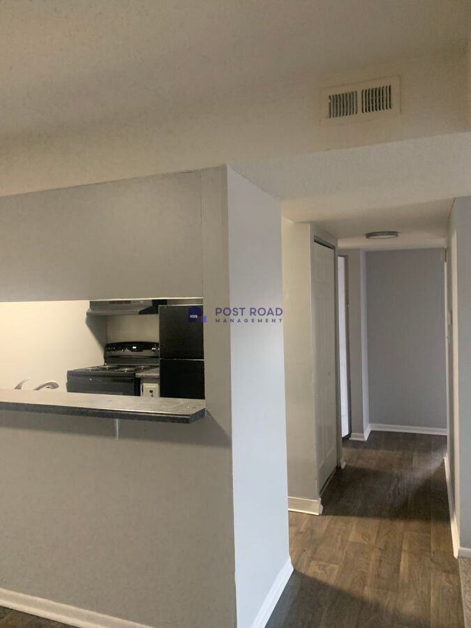 515 W 27th St S #102 - Photo 5 of 42