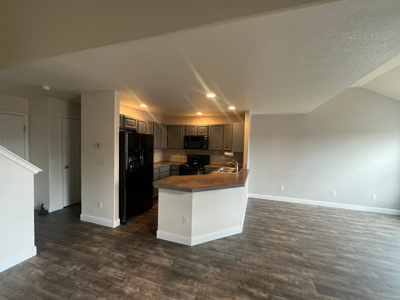 102 Bayside Cir - Photo 4 of 20