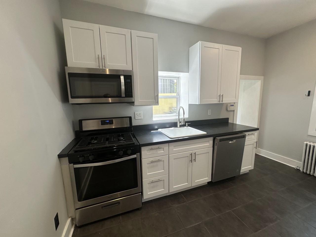 1651 S Camac St - Photo 2 of 16