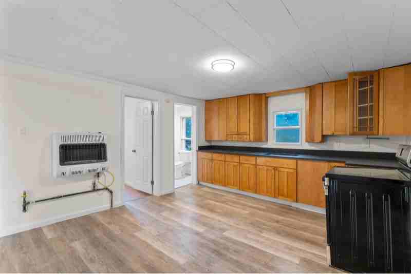 59 Hill St #2ndFL - Photo 3 of 11