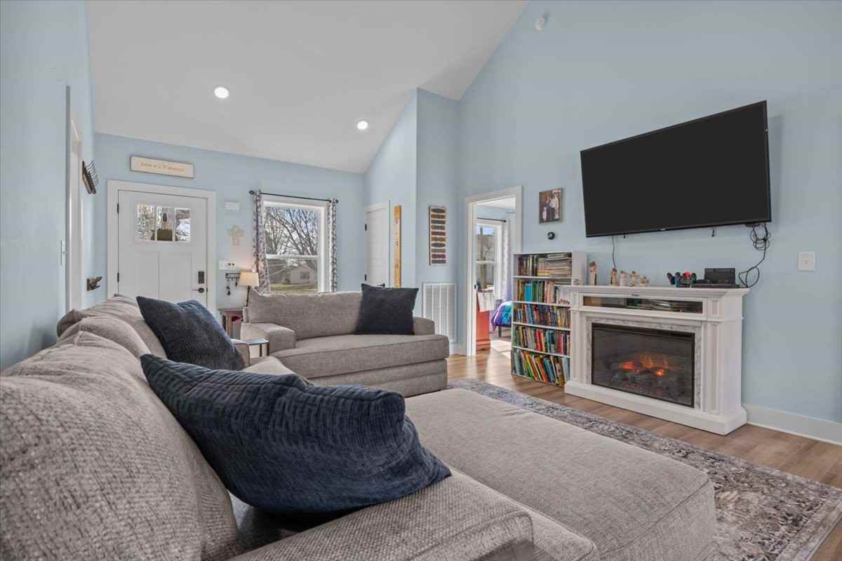 400 Kaiser Rd - Photo 3 of 20